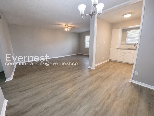 Building Photo - 4455 38th Terrace N