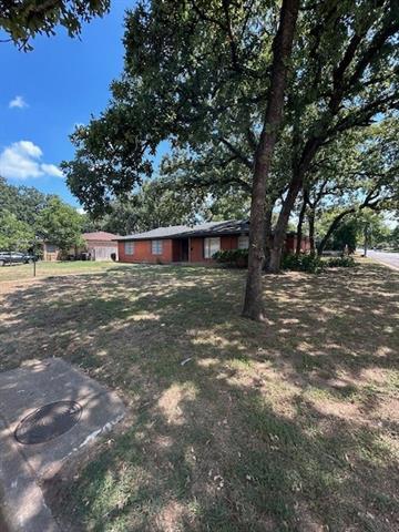 Foto del edificio - 7200 Robinhood Ln