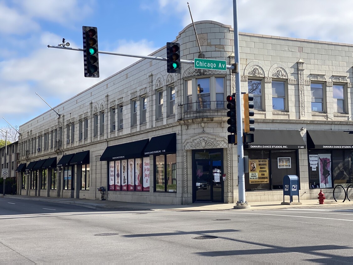Foto principal - 811 N Harlem Ave