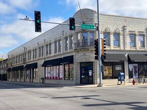 Building Photo - 811 N Harlem Ave