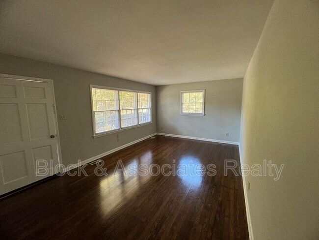 Foto del edificio - 909 Greenwich St