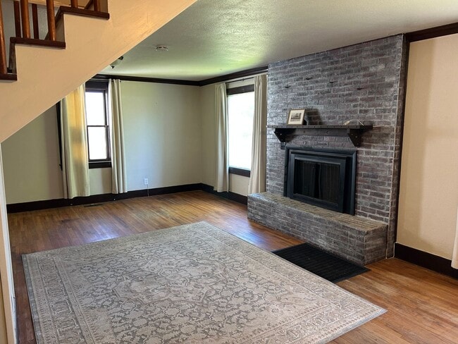 Building Photo - 126 E Reserve Dr