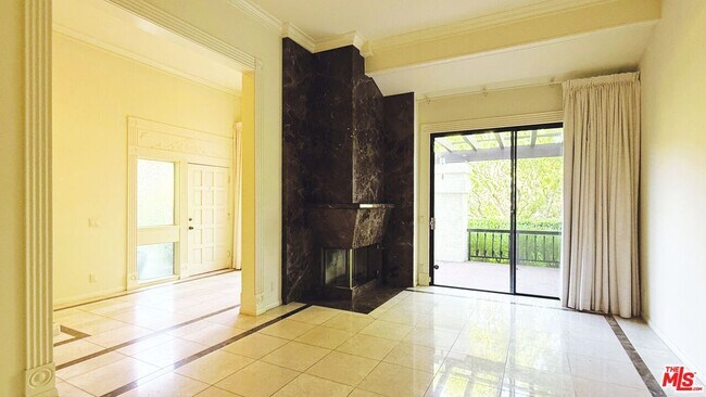 Foto del edificio - 1488 Palisades Dr