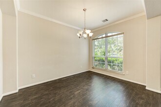 Building Photo - 43 Amaifi Dr