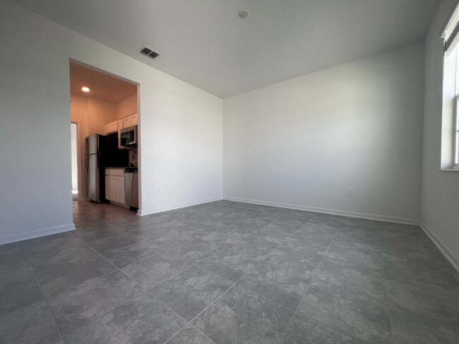 Foto del edificio - 784 Daring Dr