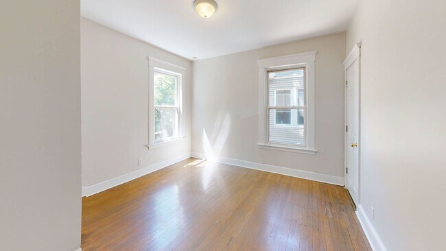 Building Photo - 254 Orchard St