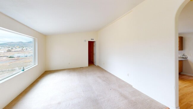 Building Photo - 360 Trescartes Ave