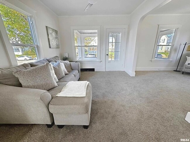 Foto del edificio - 3 Bedroom Rental in Moline