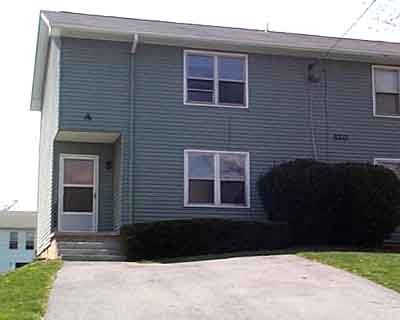 Primary Photo - 520 Rainbow St
