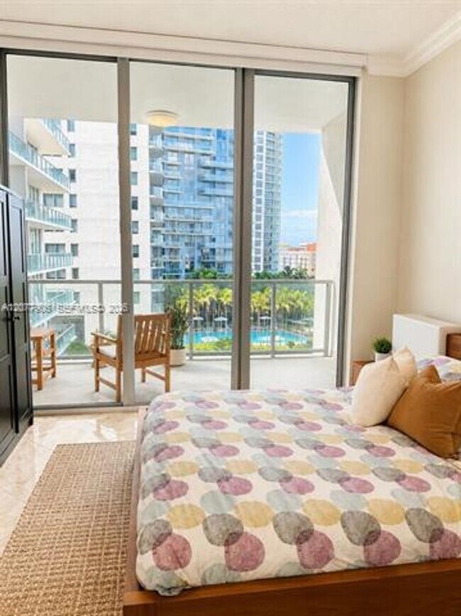 Foto del edificio - 3470 E Coast Ave