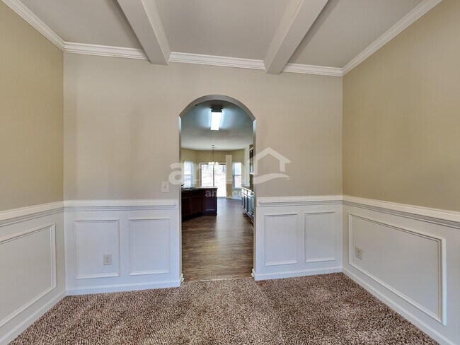 Foto del edificio - 812 Whitfield Oak Rd