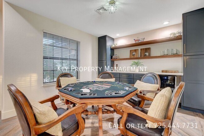 Foto del edificio - Sprawling Sanctuary - 30 + day rental