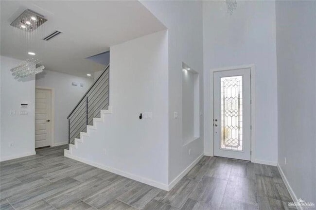 Foto del edificio - 18 Sunset Dr