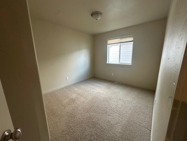 Bedroom #2 - 48 Vista Loop