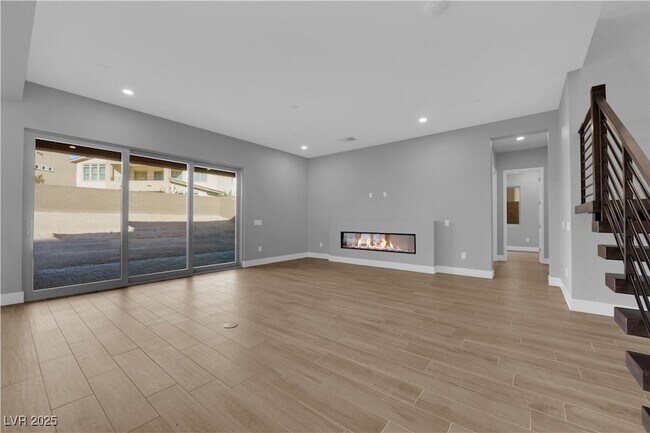 Foto del edificio - 10648 Stone Ledge Ave