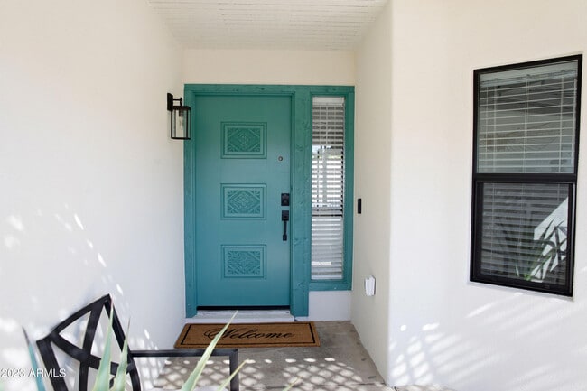 Foto del edificio - 6302 E Winchcomb Dr