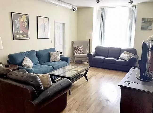 Foto del edificio - 1248 N Wells St