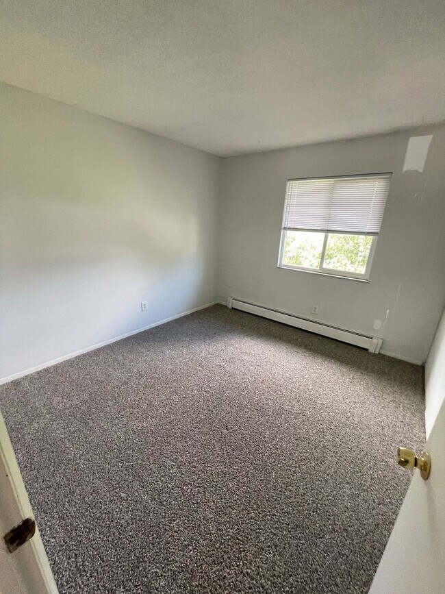 Foto del edificio - 6351 Chippewa Rd
