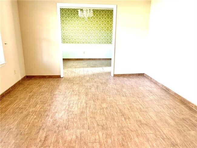 Foto del edificio - 411 Little John Dr NW