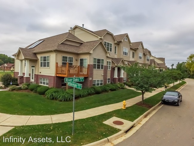 Foto del edificio - 2429 River Oaks Ln