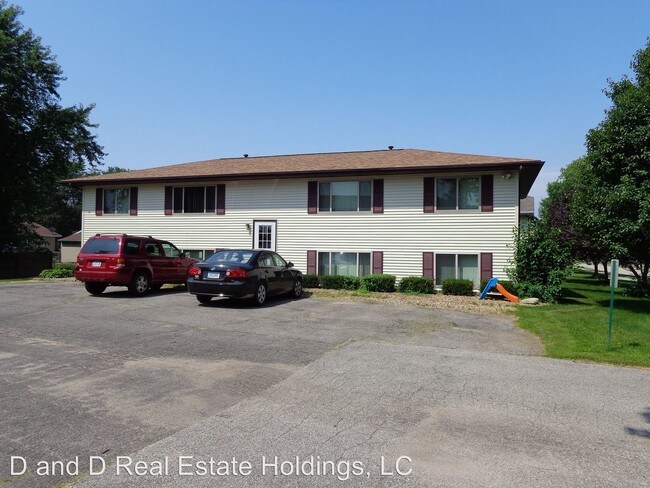Building Photo - 4571 Vasey Ave