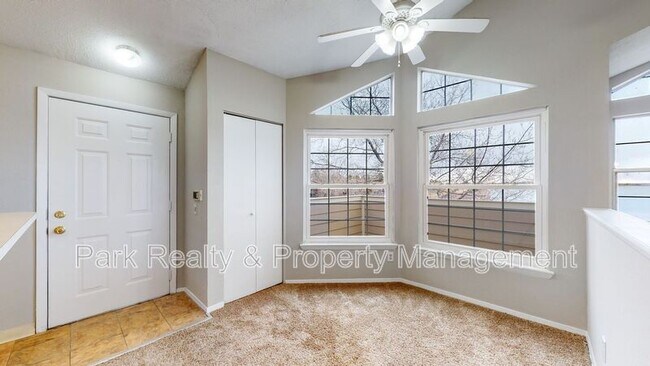 Foto del edificio - 4760 S Wadsworth Blvd