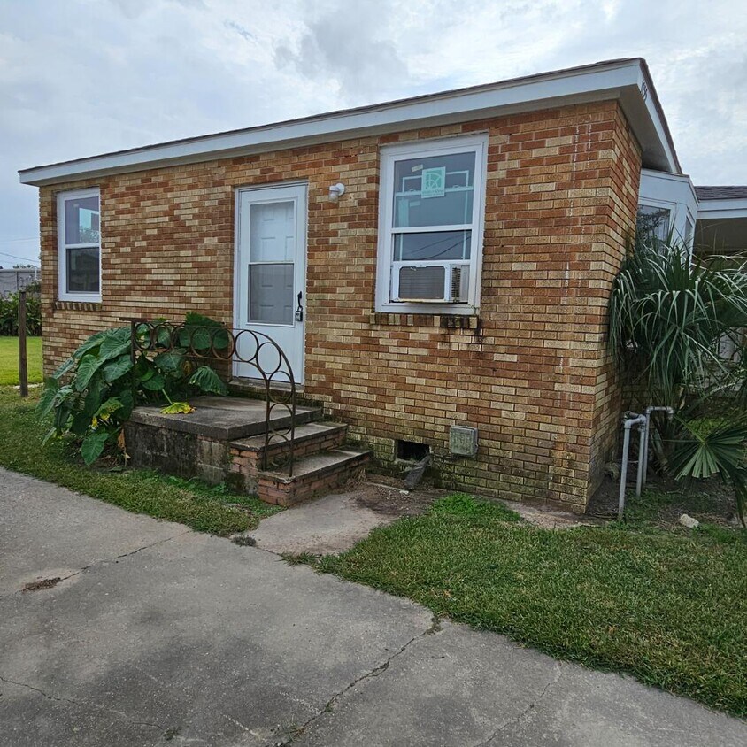 Foto principal - 1755 Ridgefield Ave