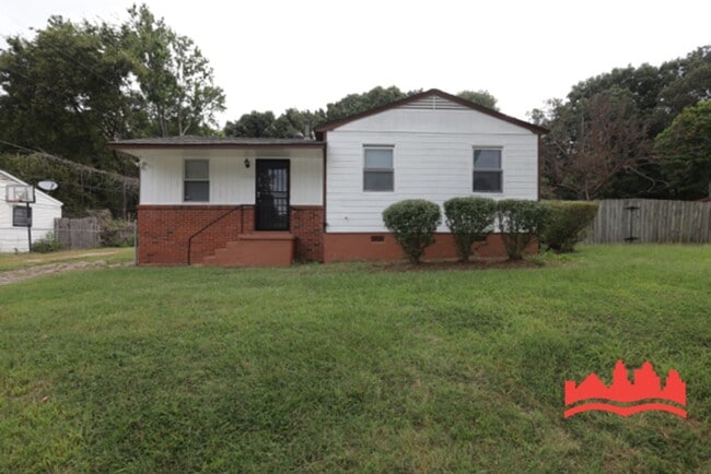 Building Photo - 4496 Range Line Rd