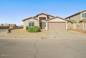 Building Photo - 3240 Bell Point Dr