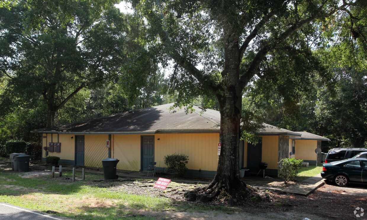Primary Photo - 530 Crow Rd