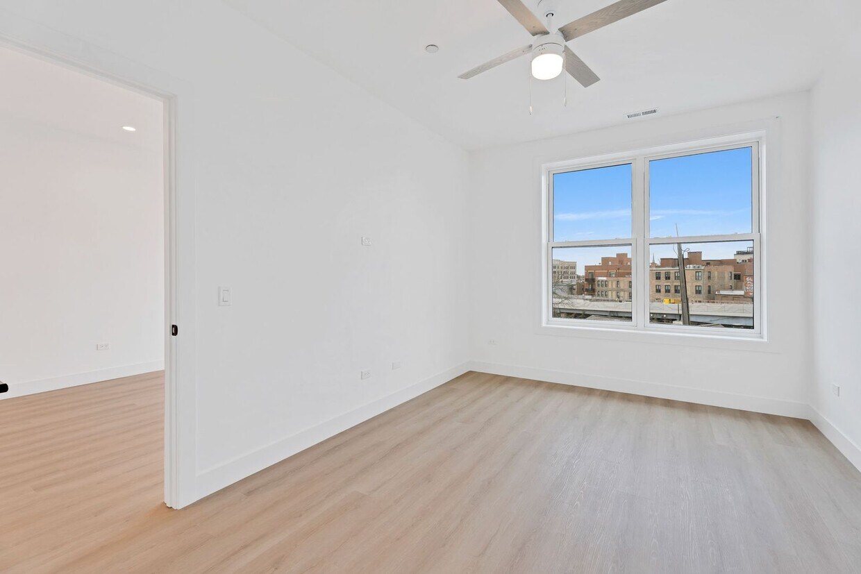 3262 N Clark St Unit 2R, Chicago, IL 60657 - Room for Rent in Chicago, IL |  Apartments.com