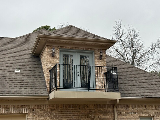 Building Photo - Newly Renovated Luxury Home in Colliervill...