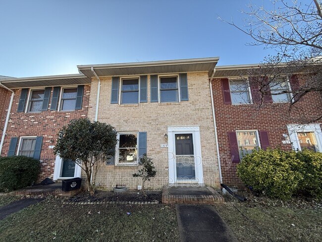 Building Photo - 169 Farrell Ln