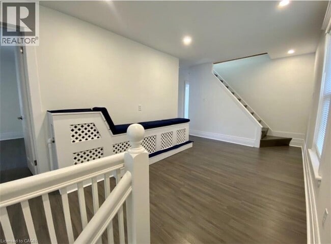 Building Photo - 54 Cambridge St