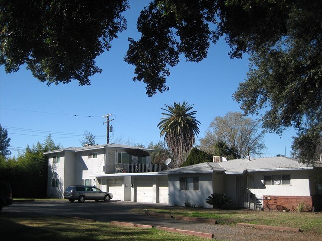 Foto del edificio - 328-338 La Paloma St