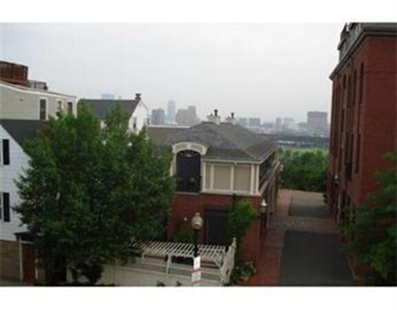Building Photo - 339 Bunker Hill St