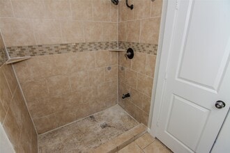 Building Photo - 1203 Sunset Dr