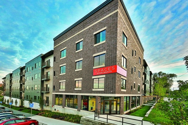 SPACES - SPACES Apartments