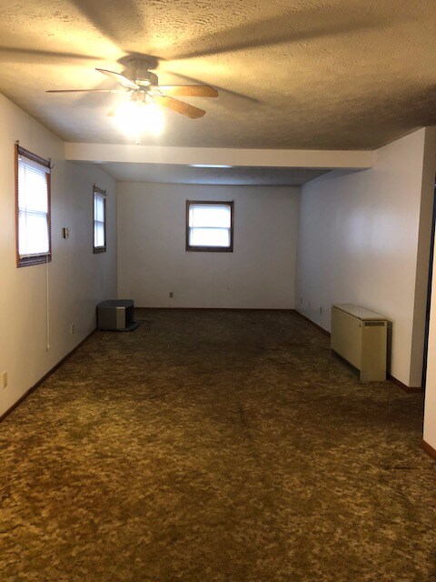 Building Photo - 651 Bob White Ln