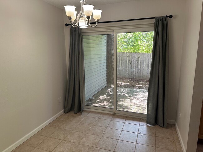 Foto del edificio - 9064 W Swan Cir