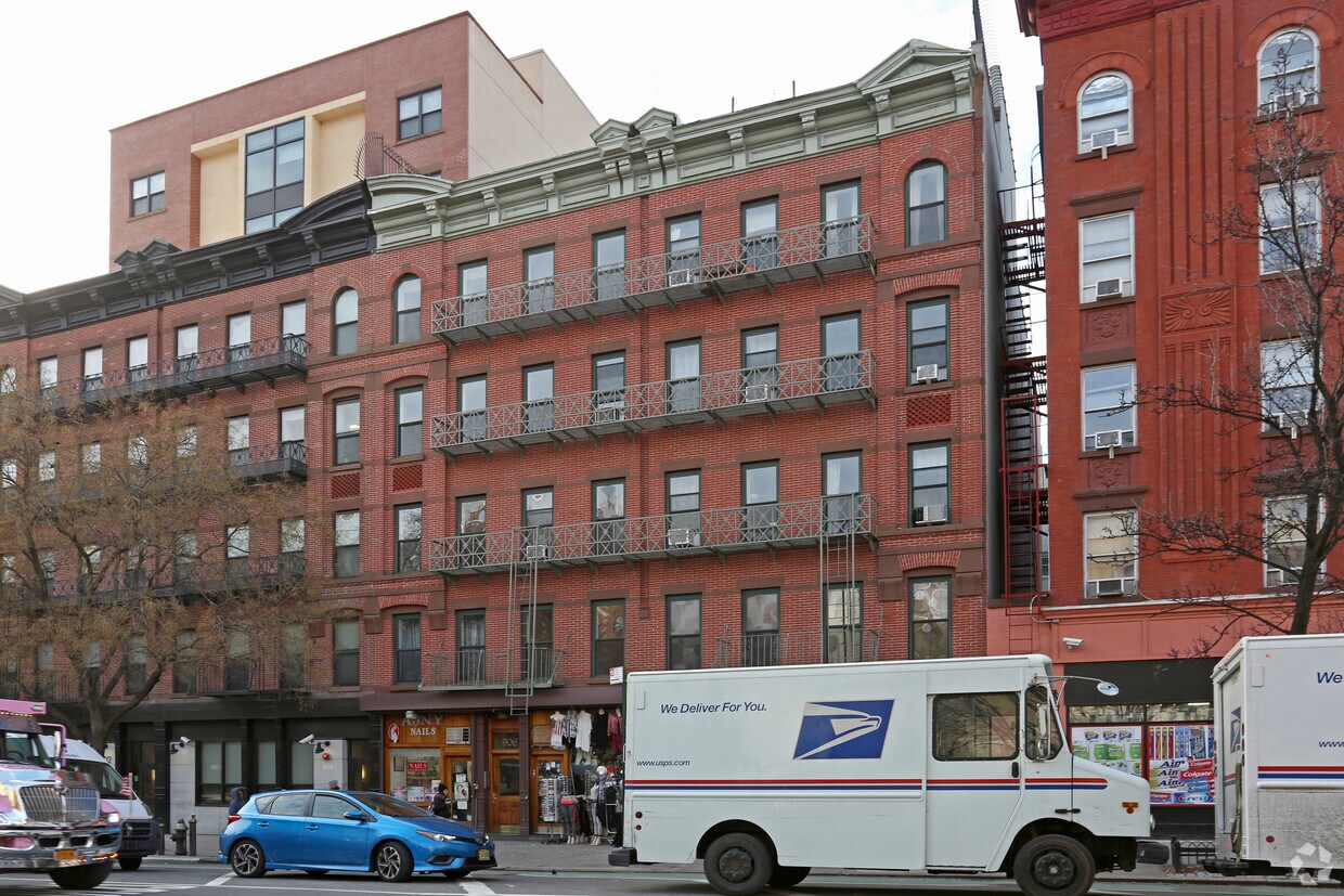 Building Photo - 906 Amsterdam Ave