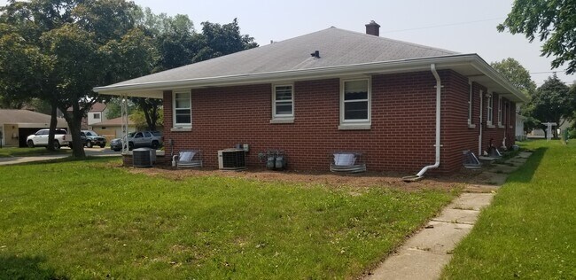 Building Photo - 1757 Newberry Ave