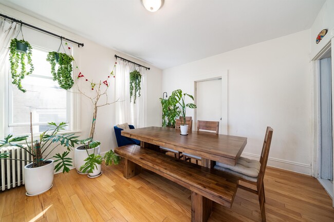 Foto del edificio - 6331 John F. Kennedy Blvd