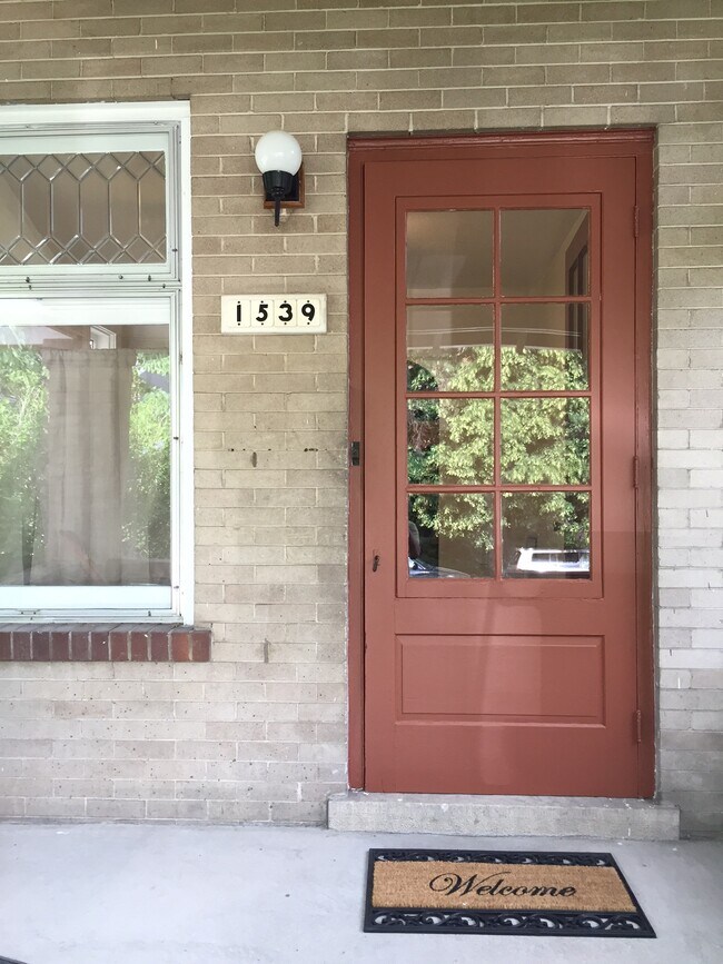 Building Photo - 1539 Adams St