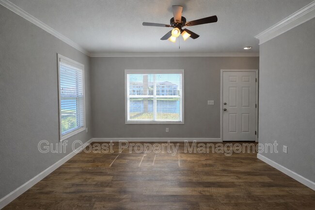 Foto del edificio - 4802 51st St W