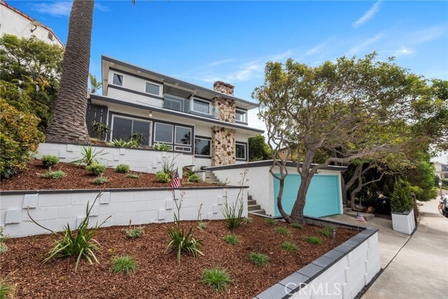 Foto del edificio - 7512 Rindge Ave