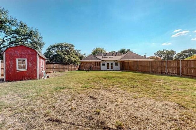 Building Photo - 2103 Heather Hill Ln
