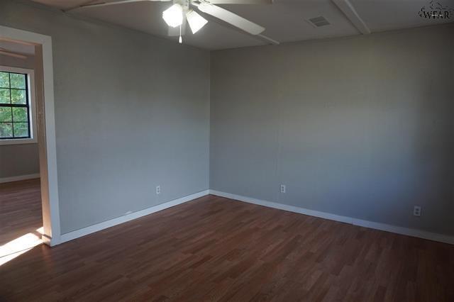 Building Photo - 608 W Garrison Ave