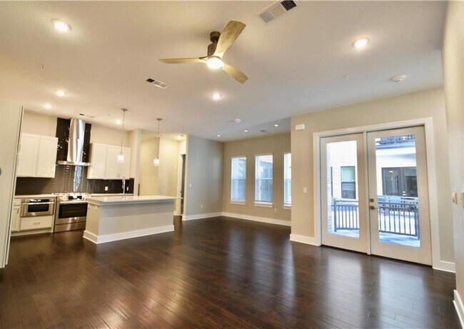 Foto del edificio - 4415 Jackson Ave