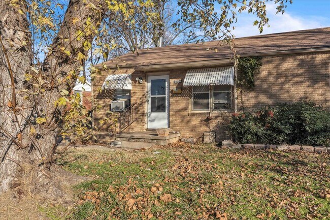 Foto del edificio - 4504 Drexel Ave